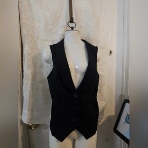 ❌SOLD ON MY DEPOP @ DARLINGTHRIFT1031❌Vintage Valia Black Rayon Blend Top